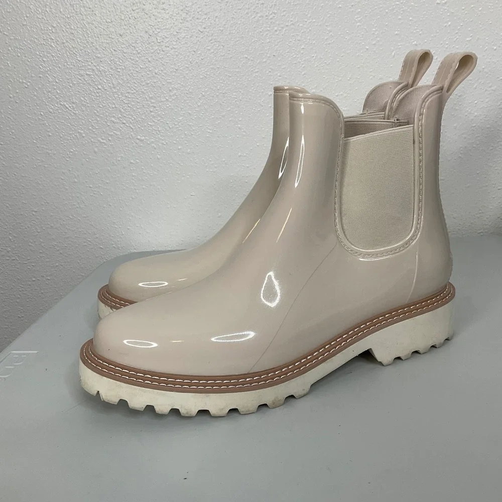 Dolce Vita Stormy Cream Beige Patent Chelsea Lug Sole Rain Boots Womens Size 10‎